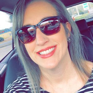 Meet your Posher, Lori